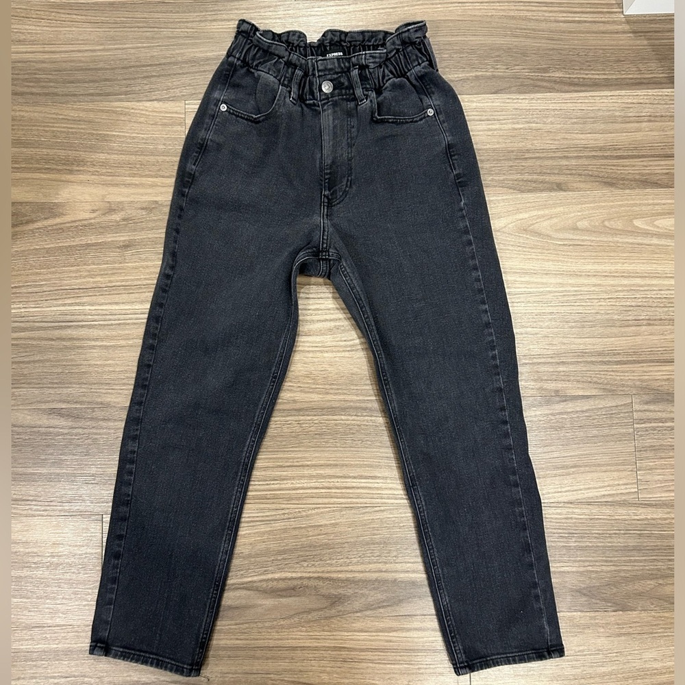Express, Size 4, Black Mom Jeans, cropped ankle length with elastic waist